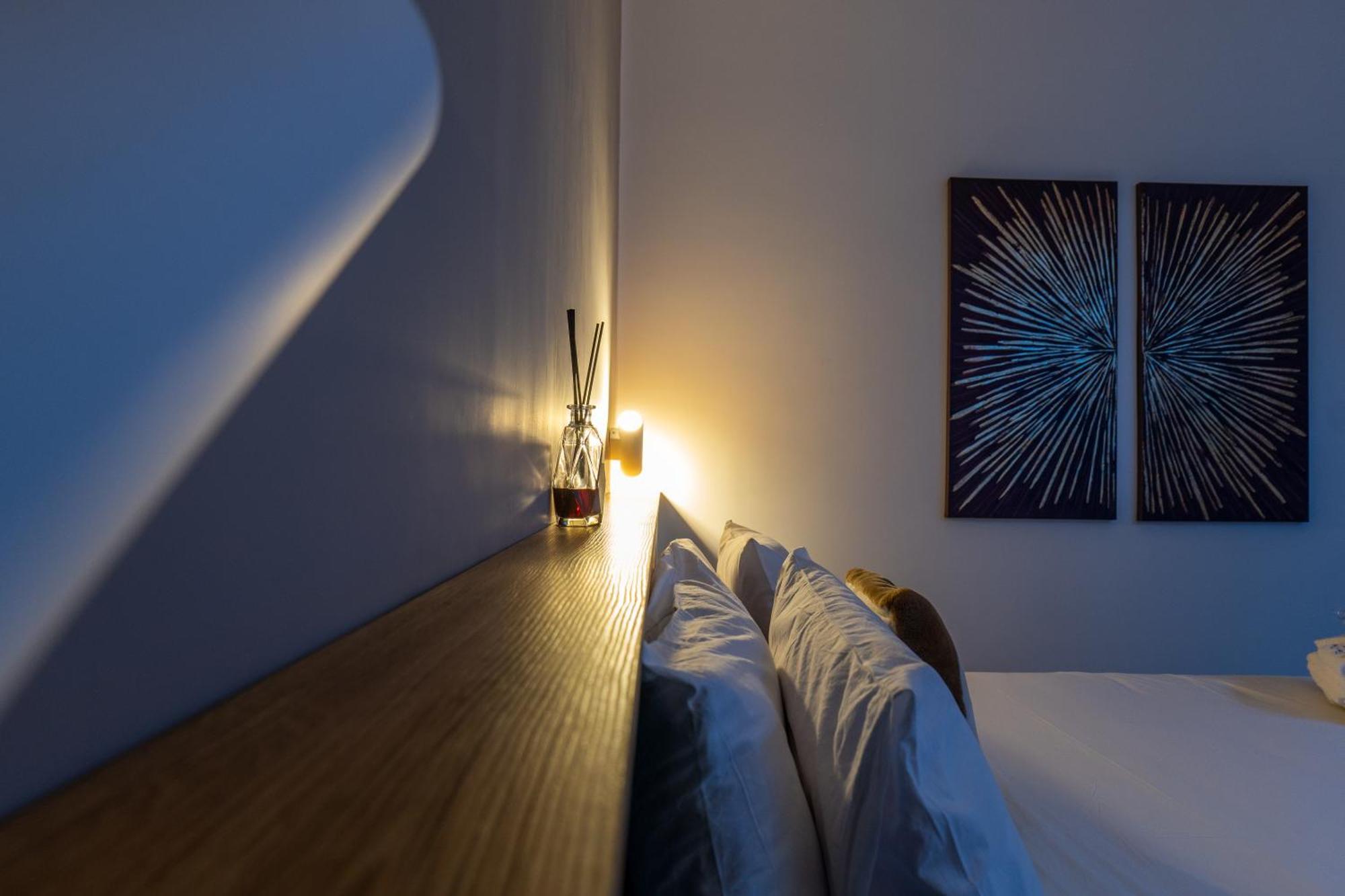Three Moons Boutique House/Calypso Lägenhet Salerno Exteriör bild